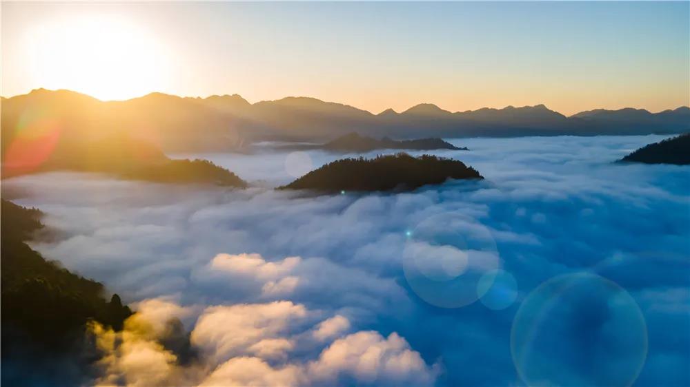 【今日恰逢小雪】小雪天初寒，登山、赏景、养生、观日出，好不惬意！